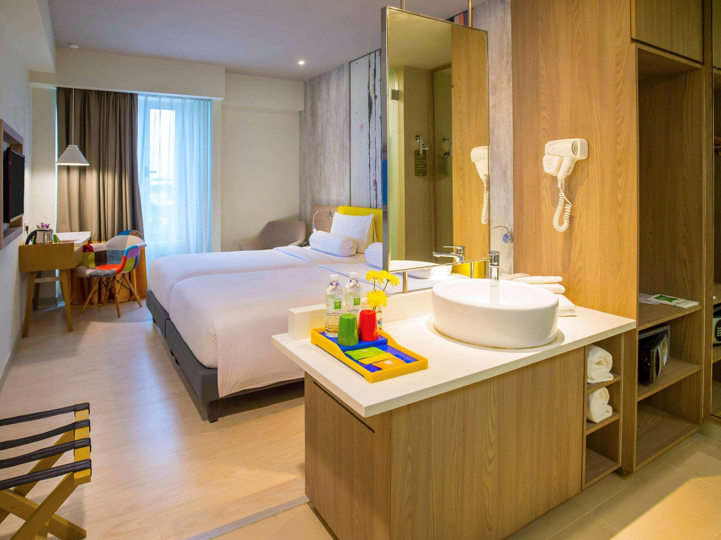 Ibis Styles Kuala Lumpur Sri Damansara Petaling Jaya Exterior foto