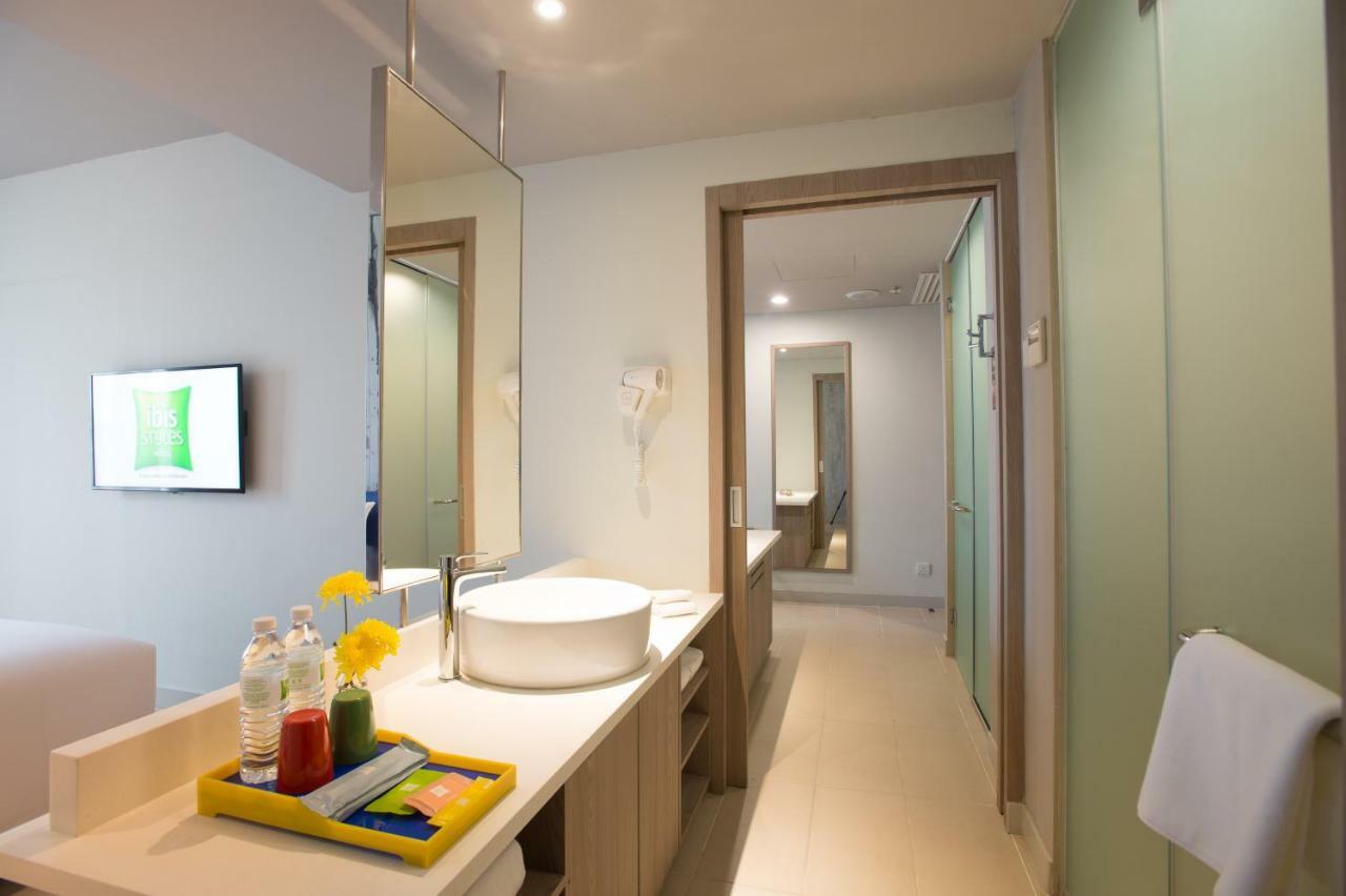 Ibis Styles Kuala Lumpur Sri Damansara Petaling Jaya Exterior foto