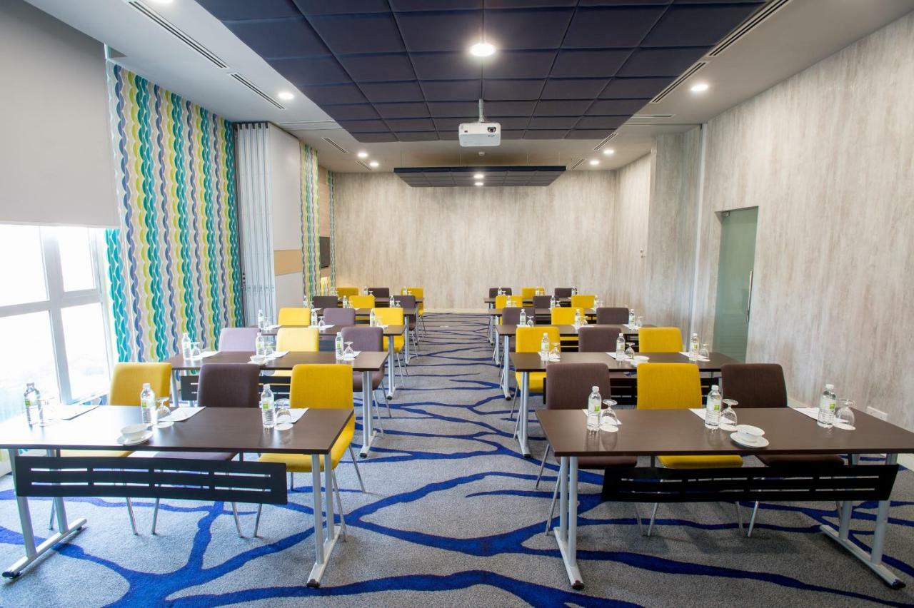 Ibis Styles Kuala Lumpur Sri Damansara Petaling Jaya Exterior foto