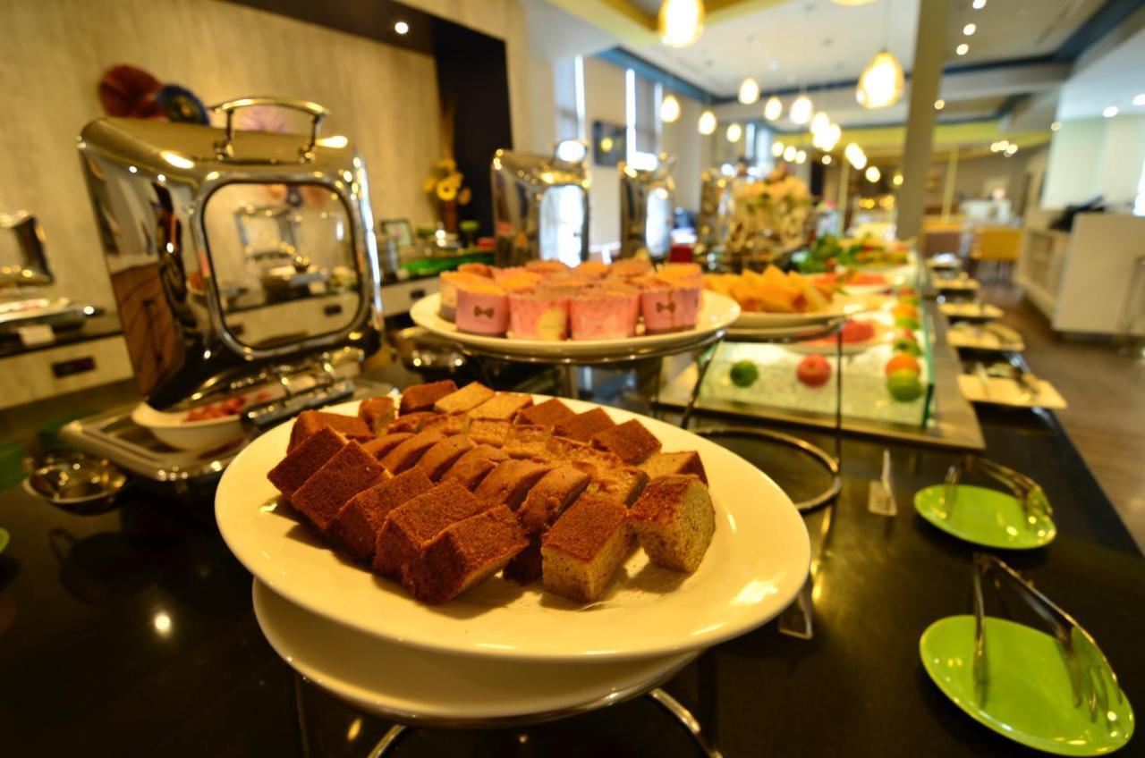 Ibis Styles Kuala Lumpur Sri Damansara Petaling Jaya Exterior foto