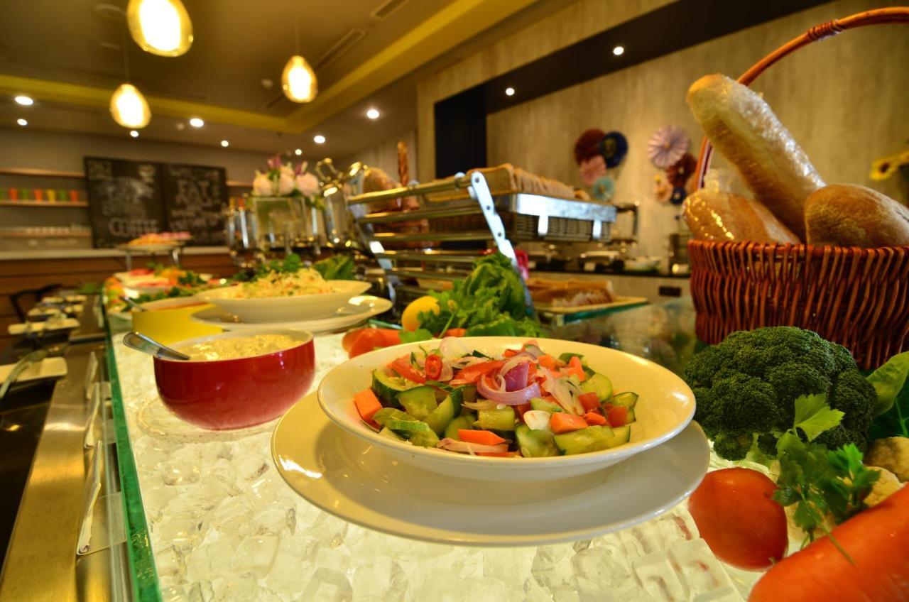 Ibis Styles Kuala Lumpur Sri Damansara Petaling Jaya Exterior foto