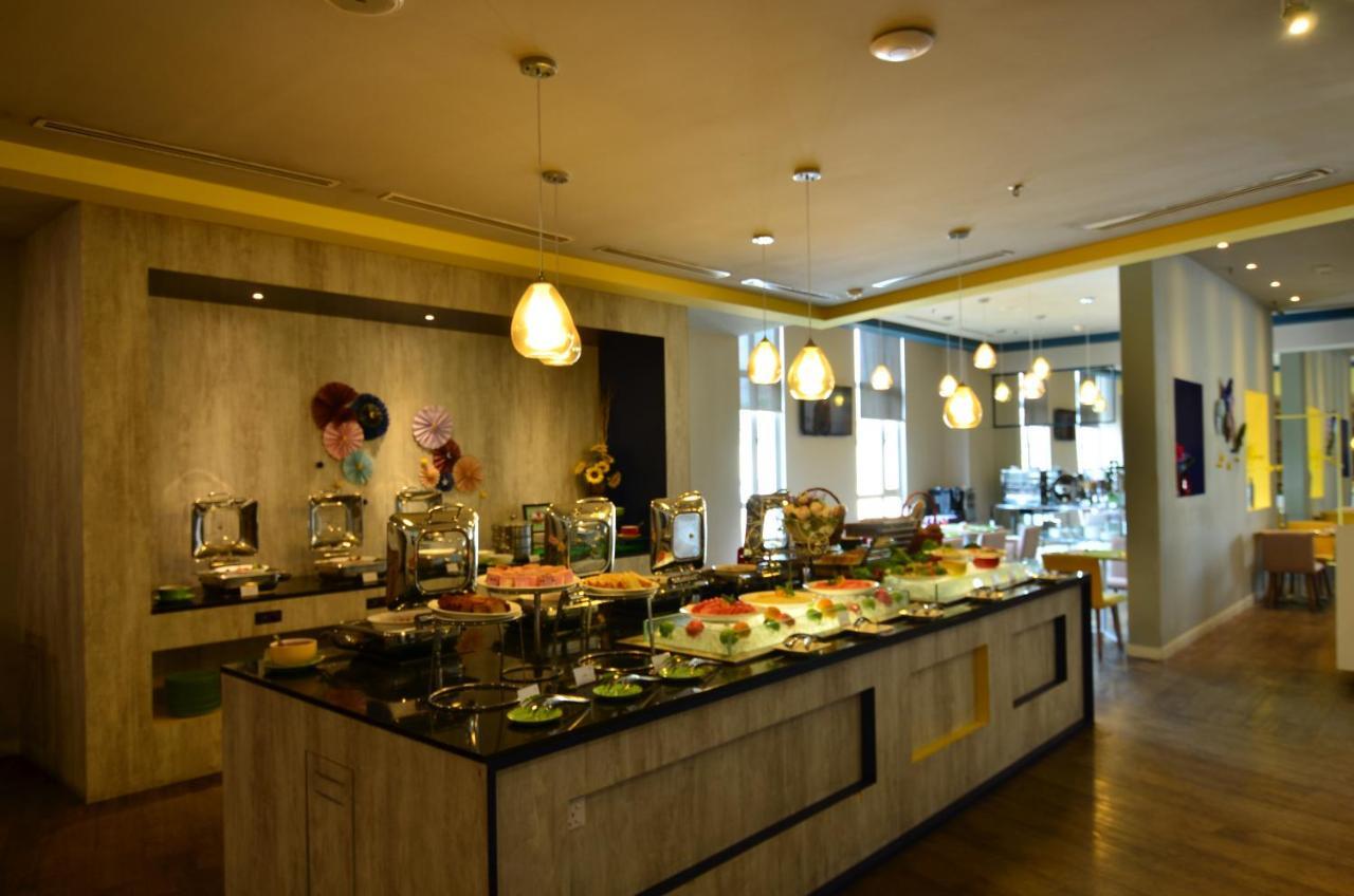 Ibis Styles Kuala Lumpur Sri Damansara Petaling Jaya Exterior foto